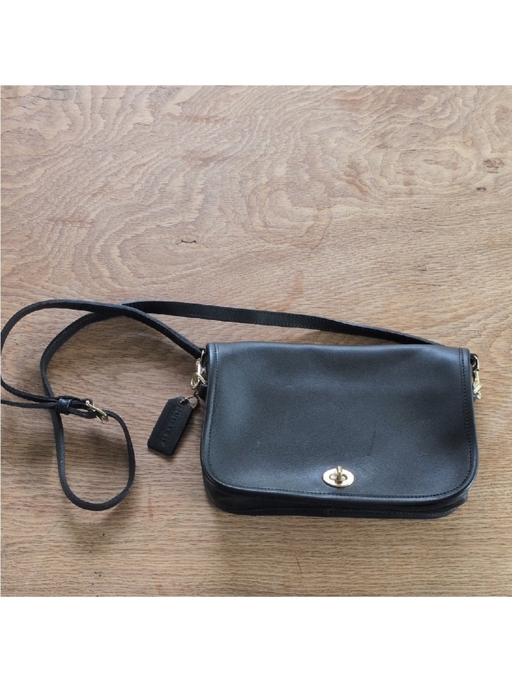 Vintage Coach Penny Pocket Crossbody Purse with Gold Turnlock - Picture 3 of 14